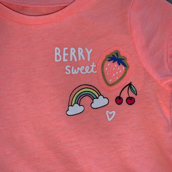 ❌SOLD❌ Carters outfit 💕 3 months - Picture 4 of 6